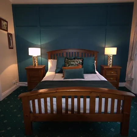 Lizzys Little Kitchen Town Daire *