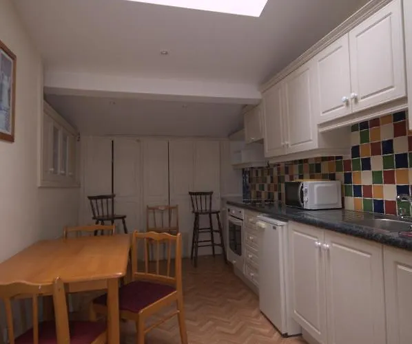 Lizzys Little Kitchen Town Apartamento *